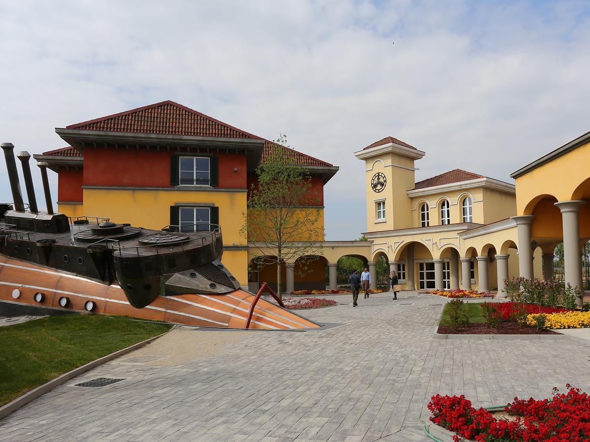 Gardaland Adventure Hotel Castelnuovo del Garda Εξωτερικό φωτογραφία