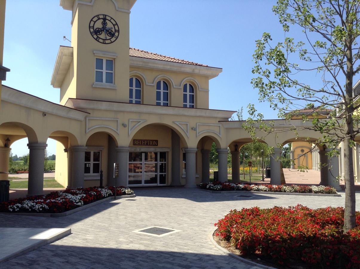 Gardaland Adventure Hotel Castelnuovo del Garda Εξωτερικό φωτογραφία